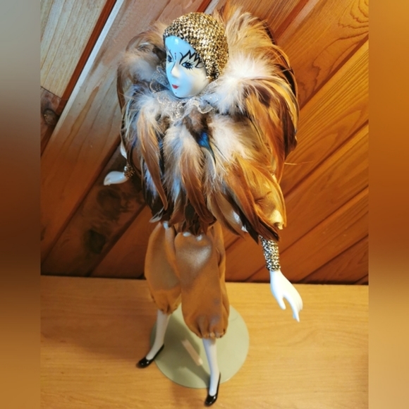 Gorgeous Pierrot Doll / Venetian Ball Doll - Picture 8 of 9